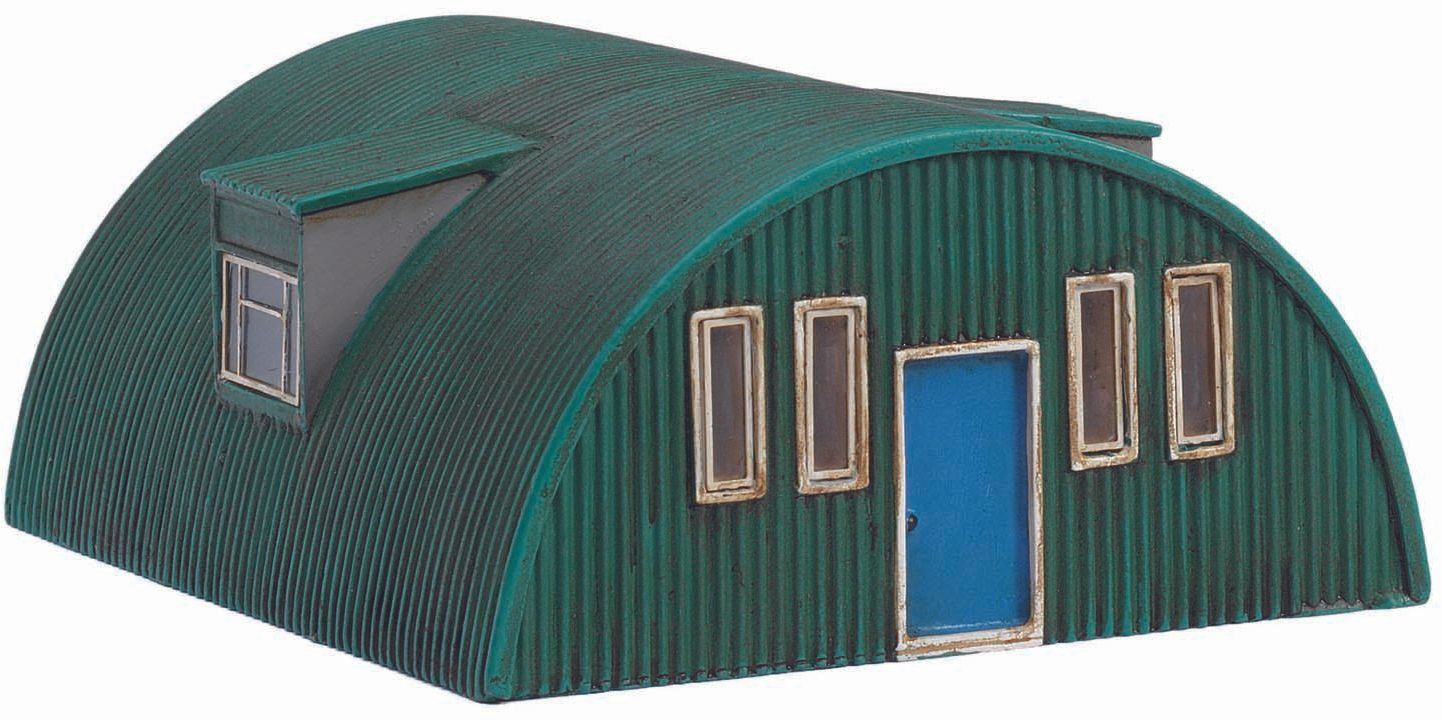 Hornby Corrugated Nissen Hut Model