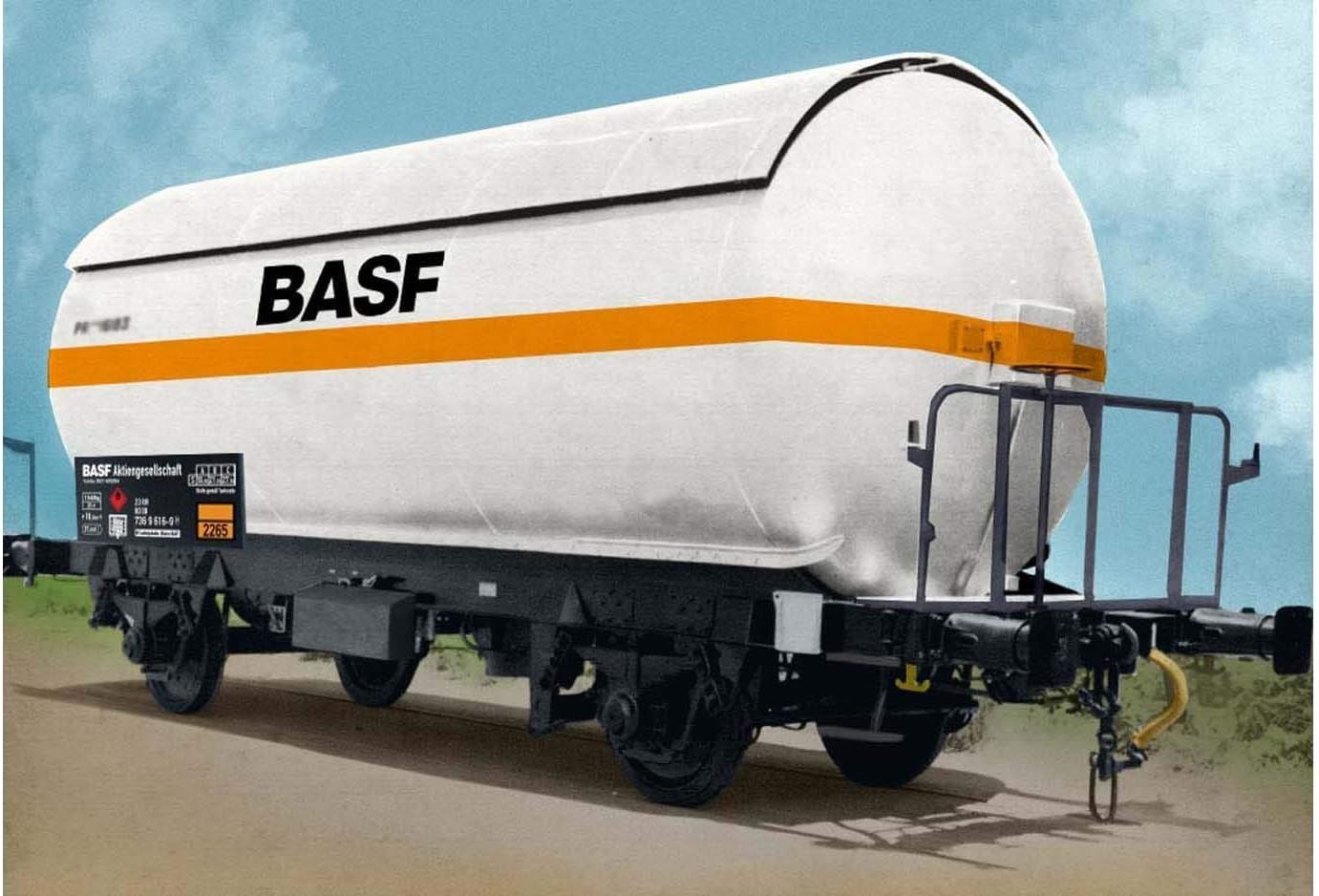 Arnold BASF 2 Unit pack of 2 Axle gas Tank Wagon Period IV