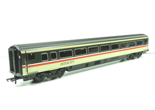 Hornby BR, Mk4 Standard, Coach A, - Era 8