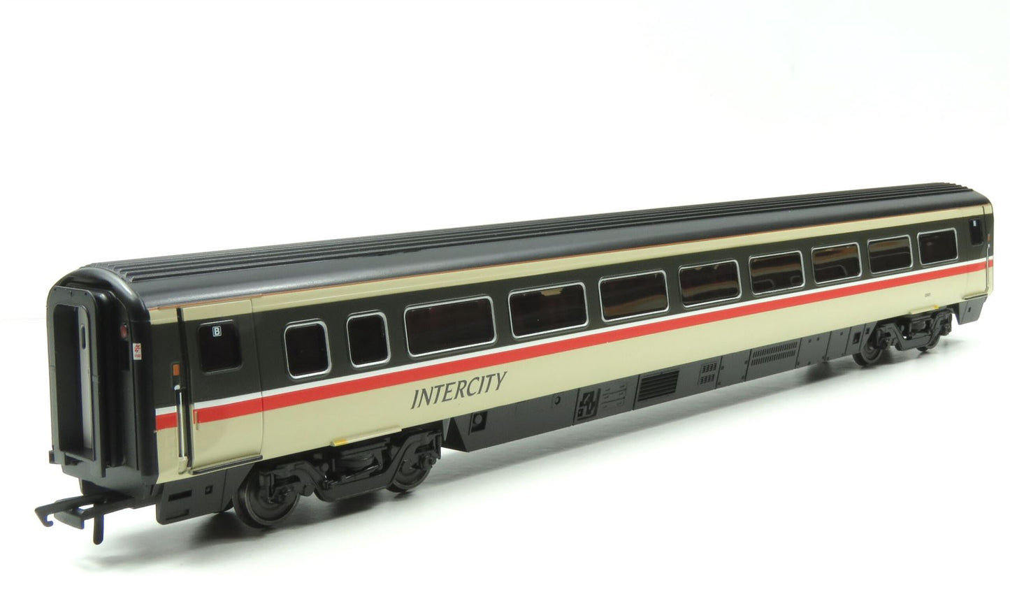 Hornby BR, Mk4 Standard, Coach B, 12411 - Era 8
