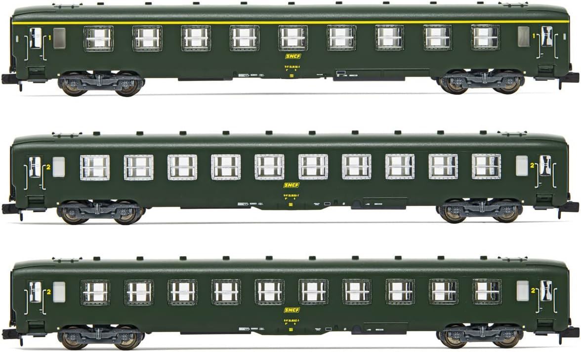 Arnold SNCF 3-unit pack DEV AO coaches A9 2 x B10 green with logo