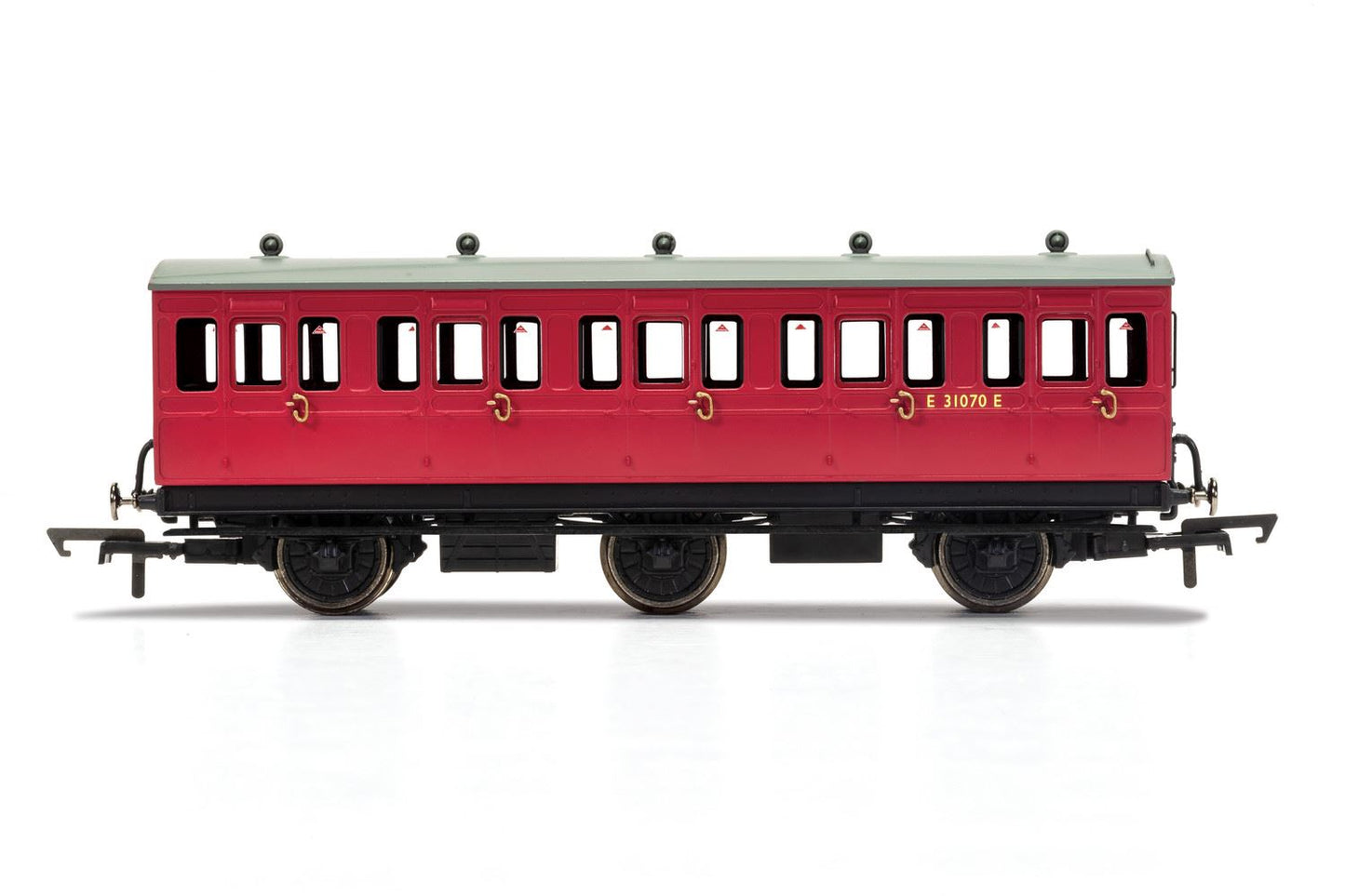 Hornby BR, 6 Wheel Coach, 3rd Class, Fitted Lights, E31070 - Era 4