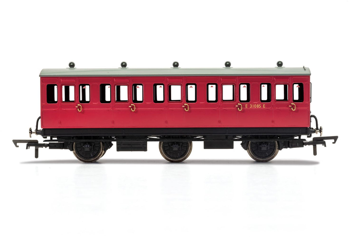Hornby BR, 6 Wheel Coach, 3rd Class, Fitted Lights, E31085 - Era 4